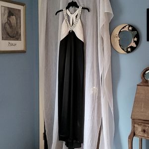 Dave & Johnny evening dress size 13/14 black/white